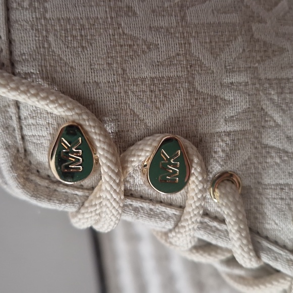 Michael kors boots - Picture 2 of 12